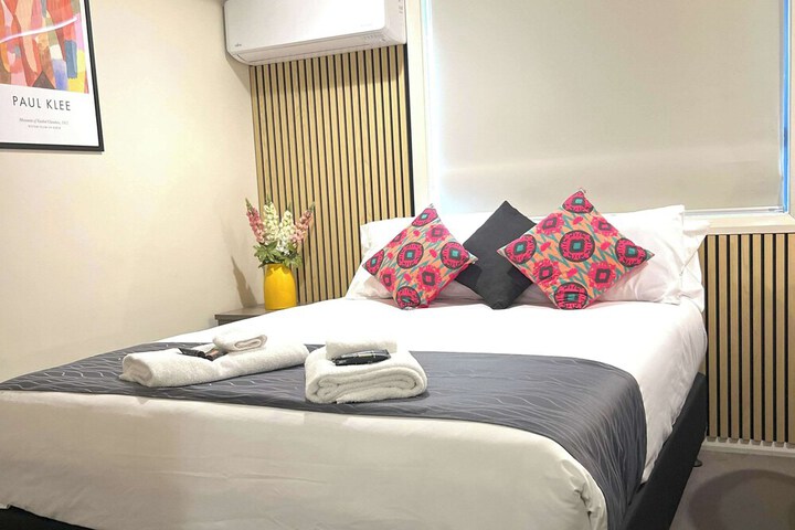 Room 32 of 104