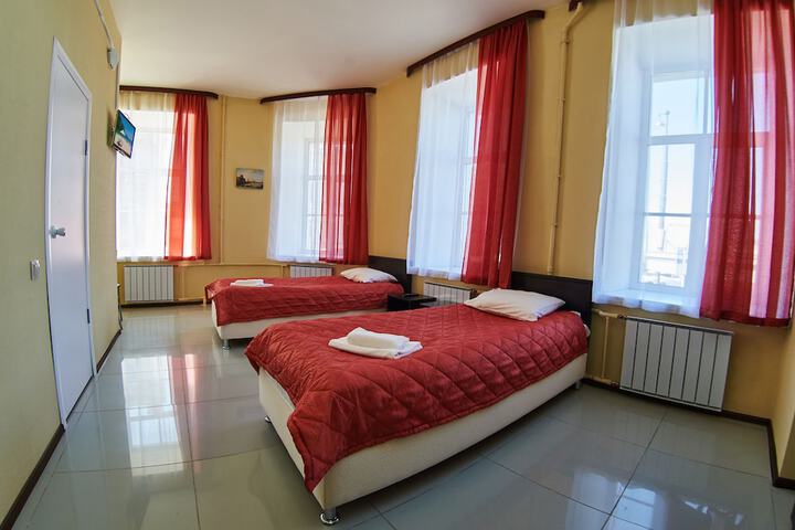Room 32 of 45