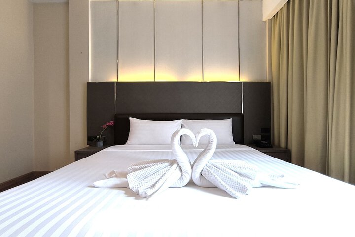 Room 10 of 36