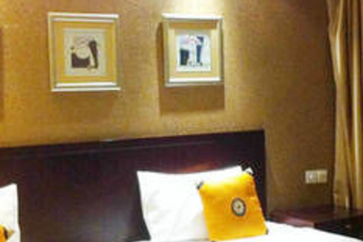 Room 11 of 50