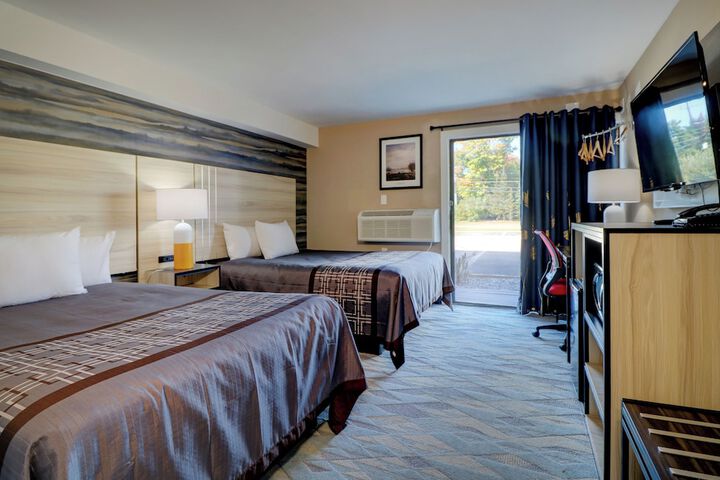 2 Double Beds (2 of 4)