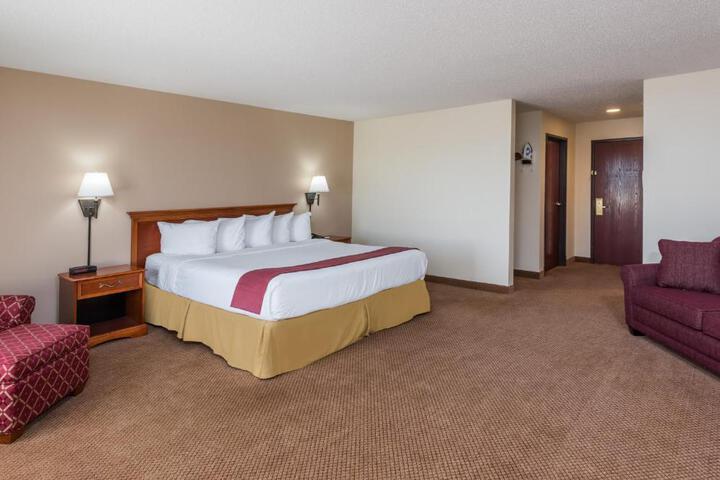 1 King Bed Accessible (1 of 8)