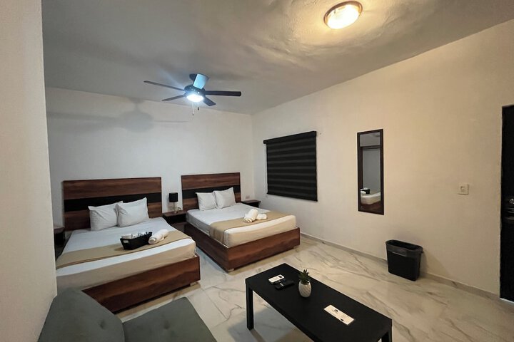 Room 44 of 108