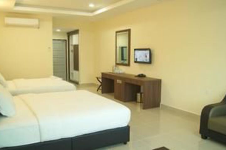 Room 6 of 11