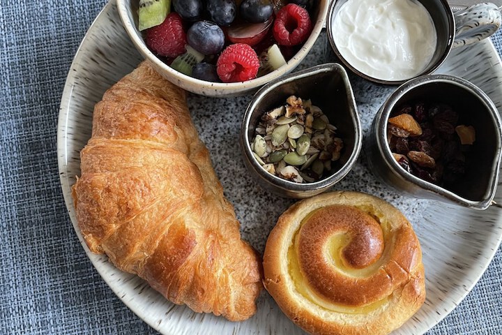 Breakfast/Coffee Service 12 of 15