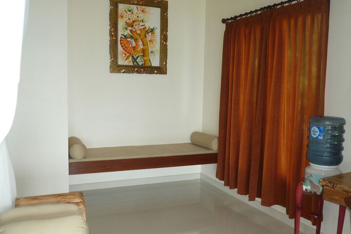 Room 9 of 66