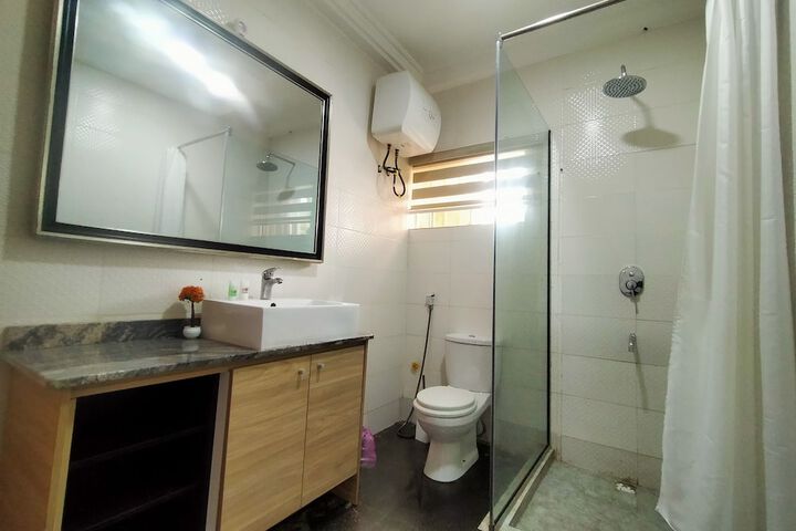 Room 17 of 23