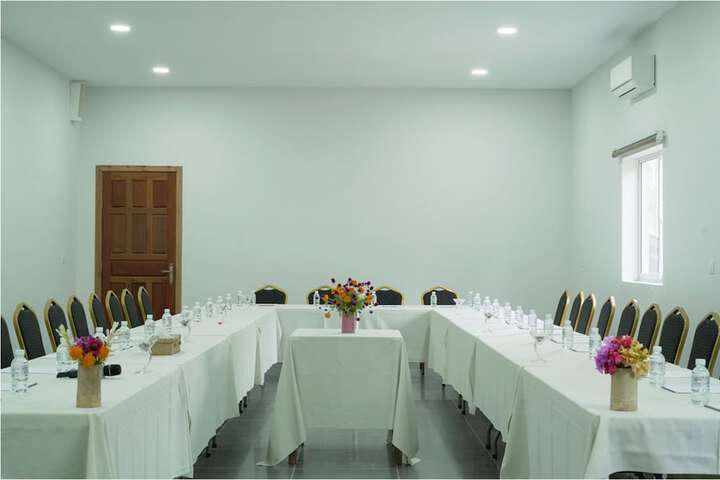Ballroom/Hall 170 of 189