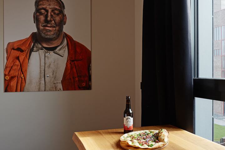 Room 14 of 33