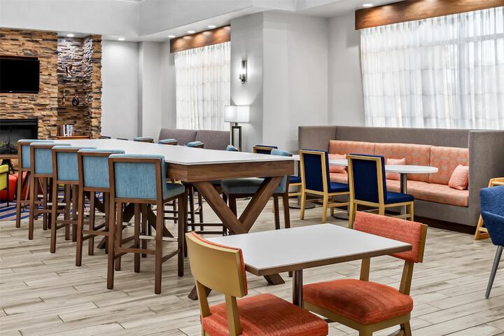 Breakfast/Coffee Service 32 of 35