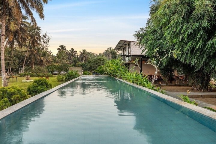 Pool 18 of 42