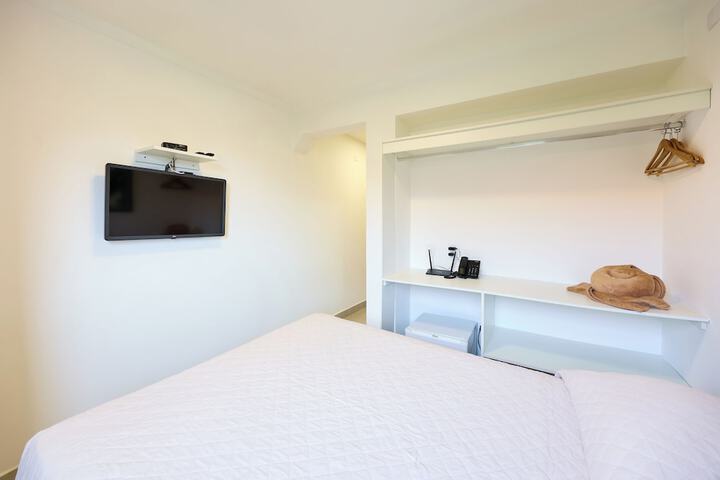 Room 72 of 132