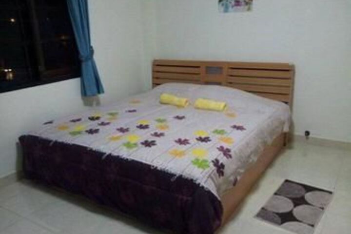 Room 11 of 29