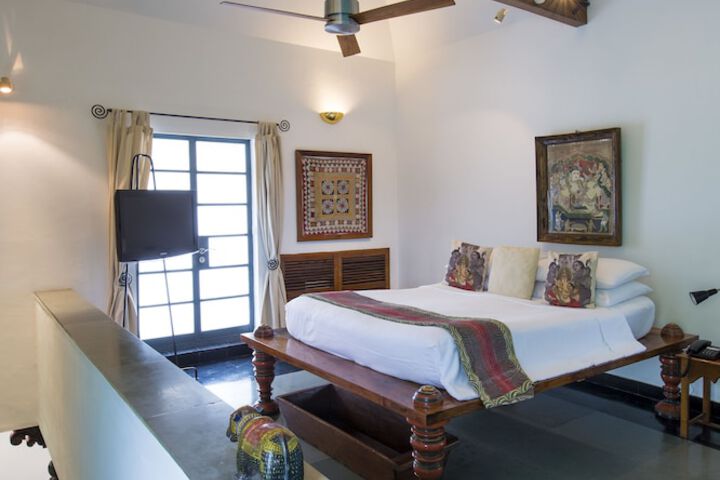 Room 8 of 52