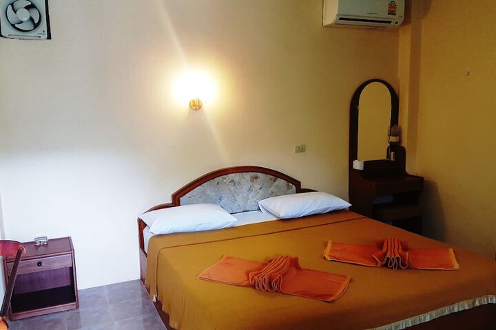 Room 19 of 81