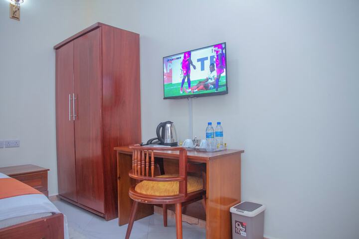 Room 20 of 98