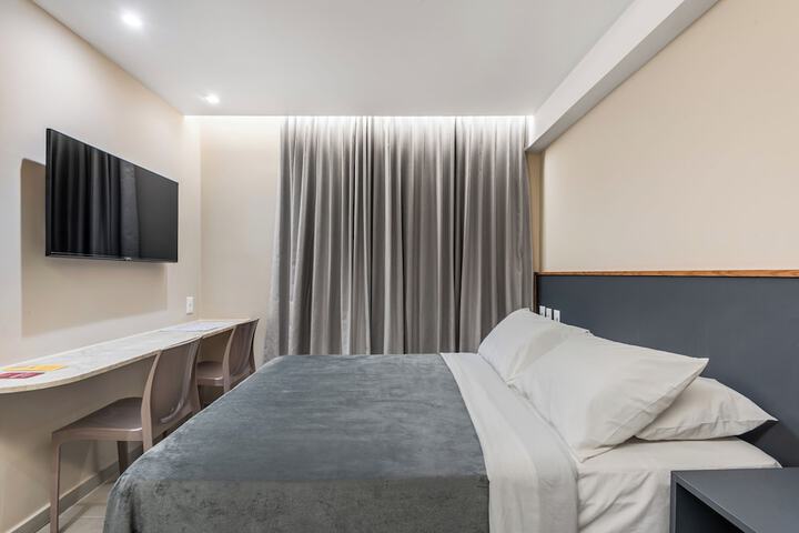 Room 6 of 42