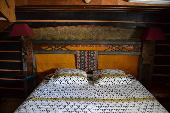 Room 15 of 122