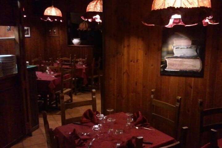 Dining 11 of 16