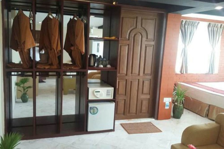 Room 39 of 67