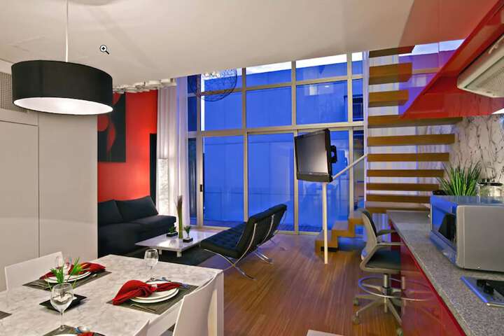 Room 15 of 25