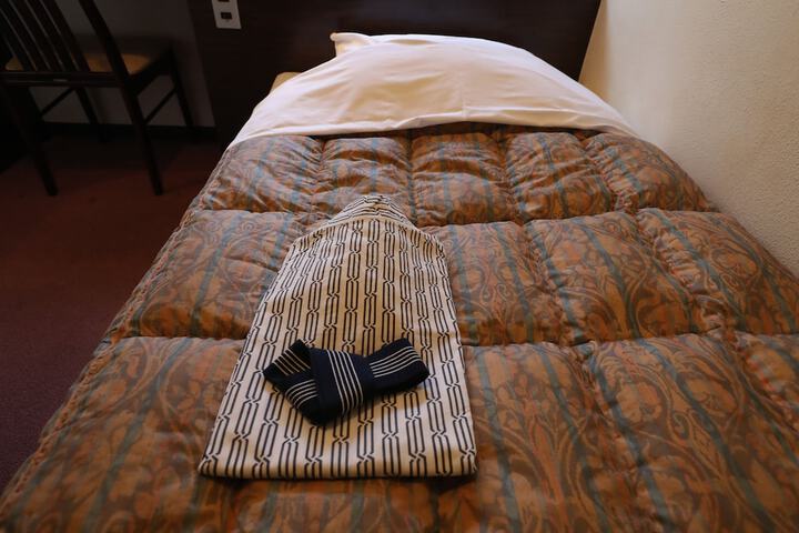 Room 9 of 19