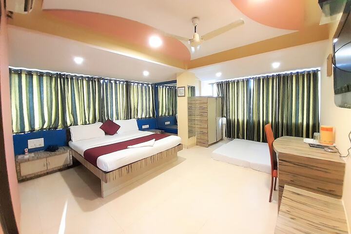 Room 2 of 11