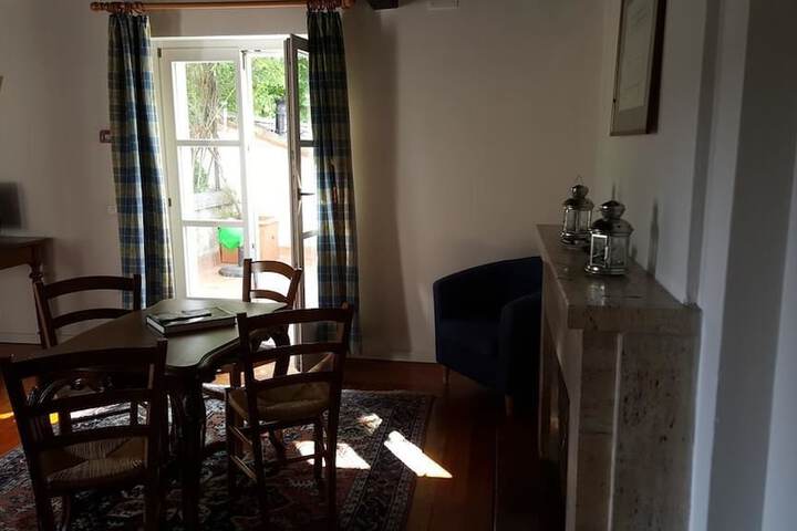 Room 9 of 47