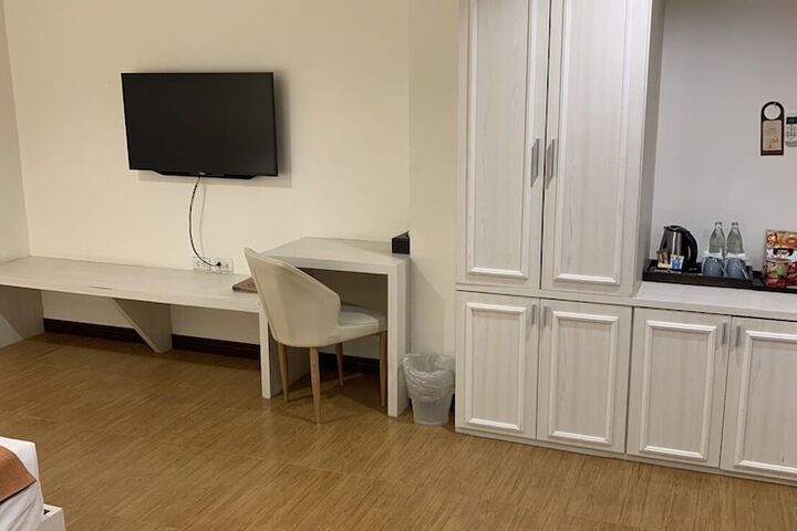 Room 64 of 174