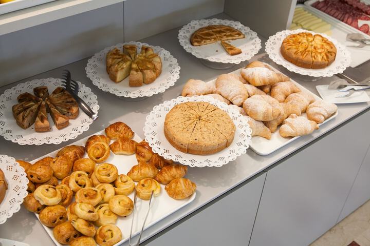 Breakfast/Coffee Service 114 of 146