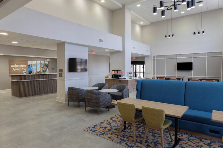 Entrance & Lobby