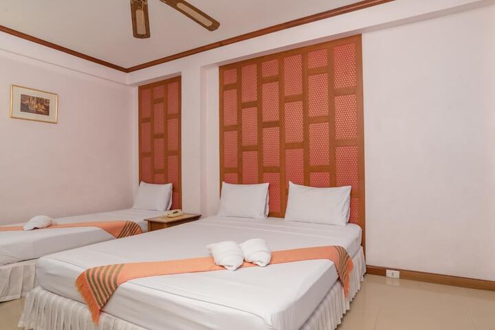Room 8 of 24