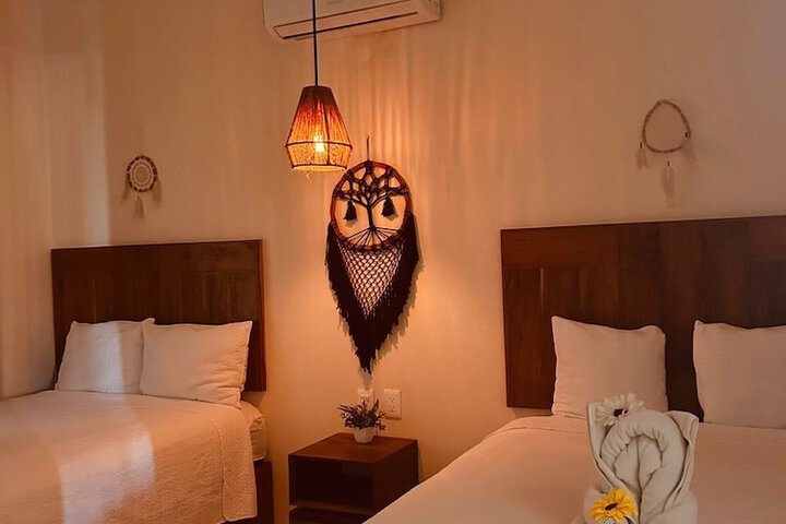 Room 2 of 10