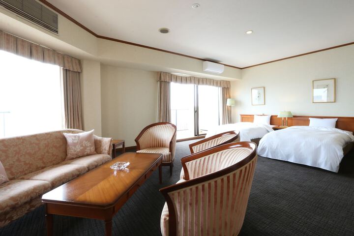 Room 15 of 44