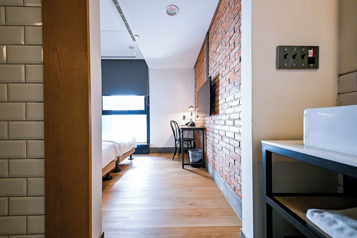 Room 28 of 55