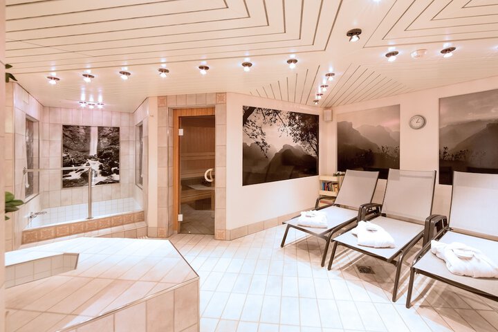 Spa 41 of 48