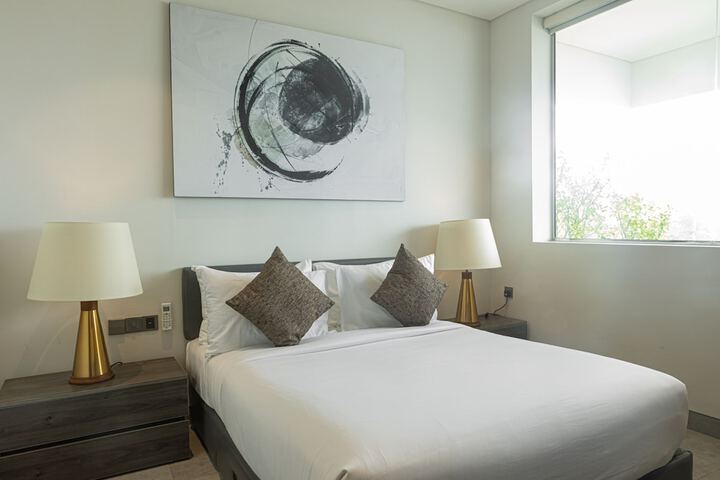 Room 10 of 43