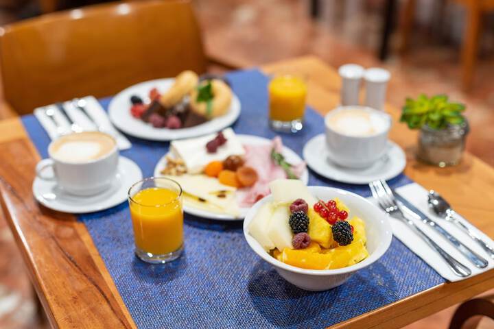 Breakfast buffet