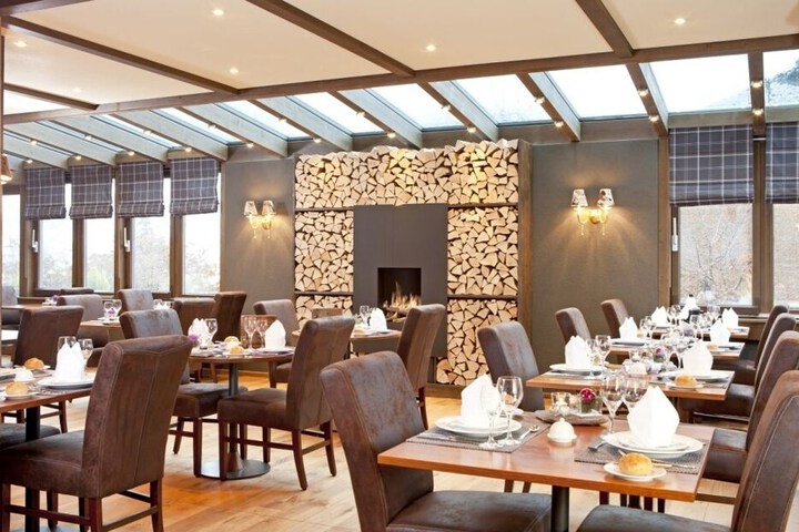 Dining 20 of 40