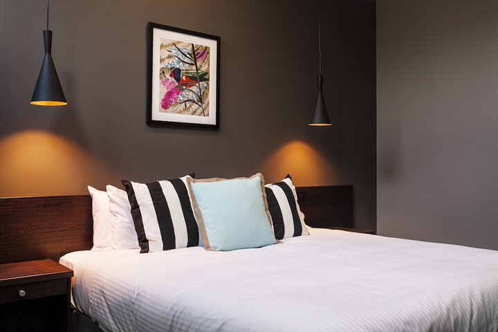 Room 8 of 27