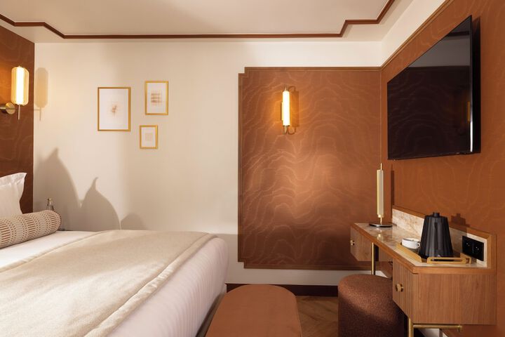 Room 23 of 54