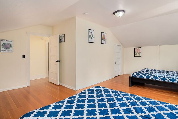 Room 2 of 40