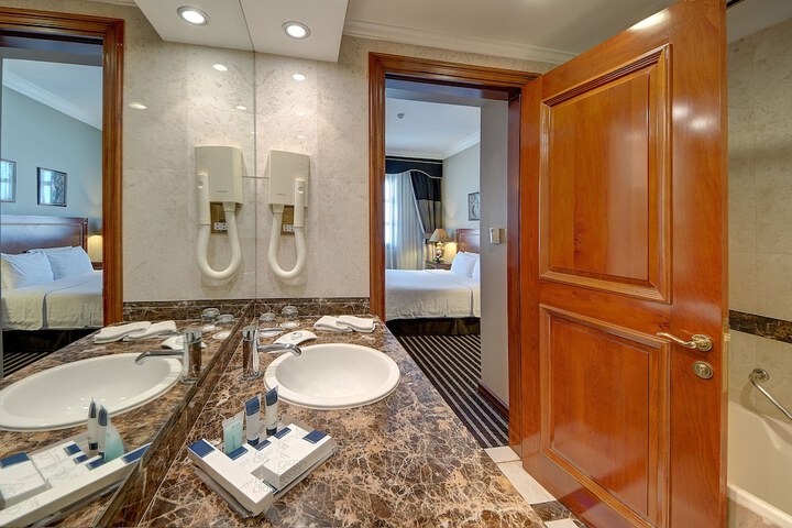Room 40 of 75