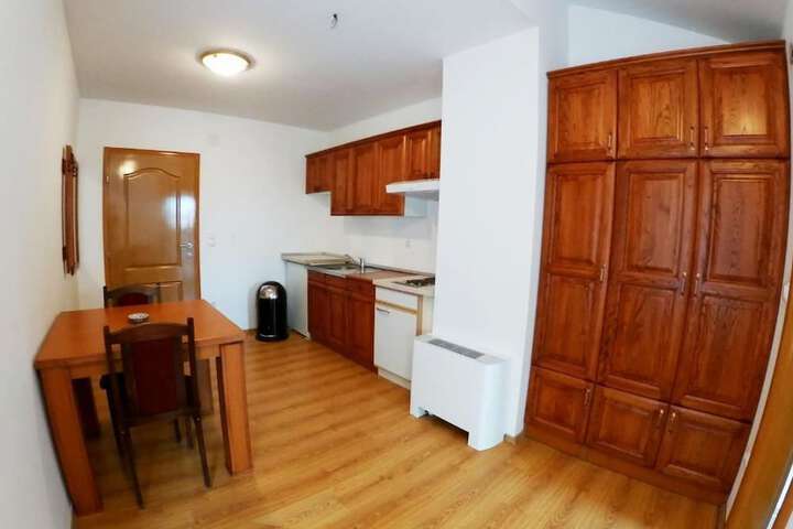 Room 46 of 60
