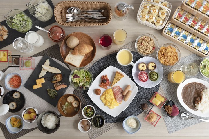 Breakfast/Coffee Service 70 of 83