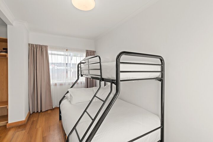 Room 26 of 103
