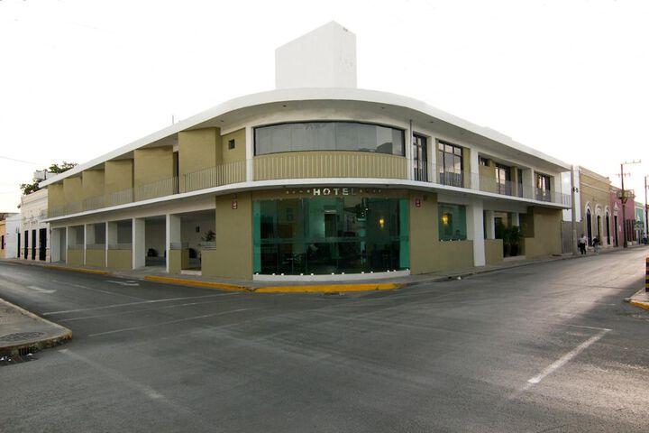 Hotel 40 of 41