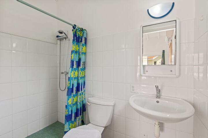 Room 136 of 175