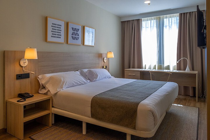 Room 10 of 47