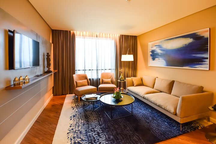 Room 37 of 100